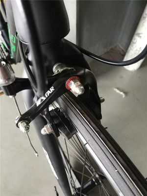 Shimano Derailleur 700C Αλουμινίου δρόμου ποδήλατο με τσουνάμι πλαίσιο και 160kg χωρητικότητα φορτίου