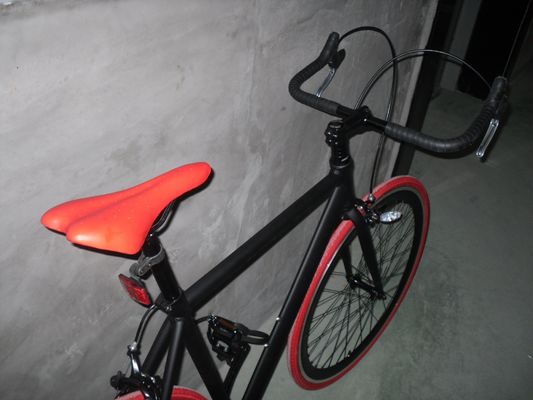 700C Full Matte Black OEM Aluminium Frame Single Speed Road Bike Ακαθάριστο βάρος 13KG