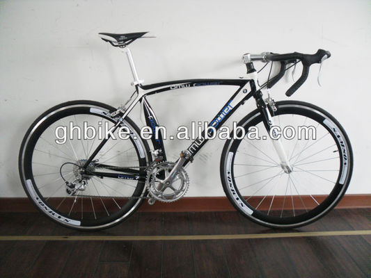 700C Shimano 24 Speed Αλουμινίου Road Bike OEM CE ΗΠΑ με φρένο και γρανάζια
