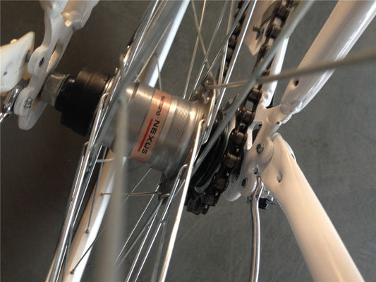 Σιδηροδρομικό κάδρο 26 ιντσών Nexus 3 Speed City Bike για κυρίες για μετακινήσεις στην πόλη