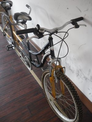 24 ιντσών Shimano 7 ταχύτητες OEM CE Ατσάλι Ταντέμ δύο άτομα Ποδήλατο με αναστολή πιρούνι