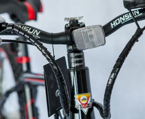 26 "Μέγεθος τροχού 250W 8.8AH Λυθίου μπαταρία Ηλεκτρικό ποδήλατο βουνού με κρυμμένη μπαταρία